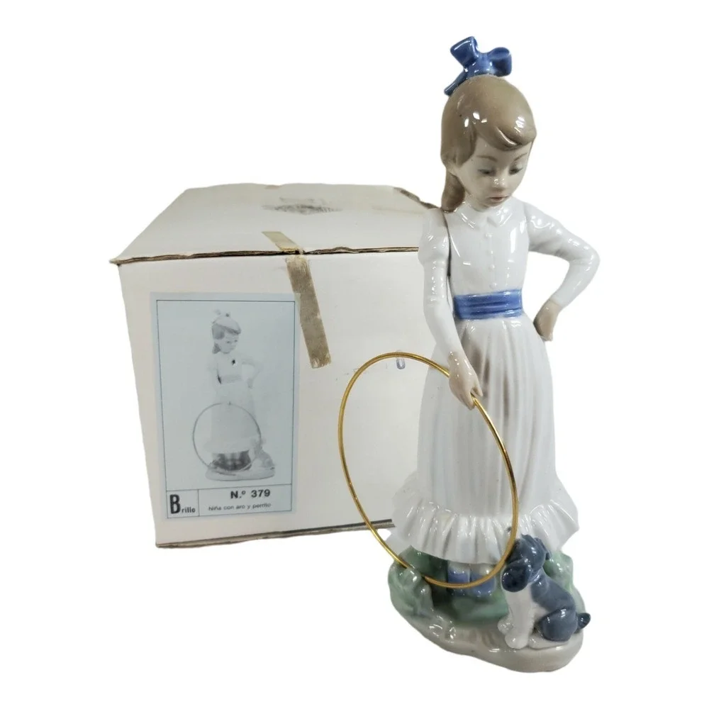 1989 NAO by Lladro Porcelain Figurine 